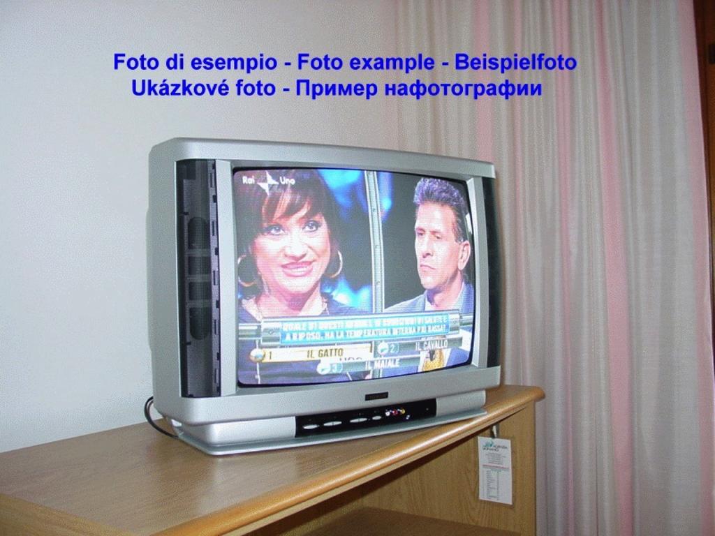 Апартаменты Lignano Exclusive With Pool Линьяно-Саббьядоро Экстерьер фото