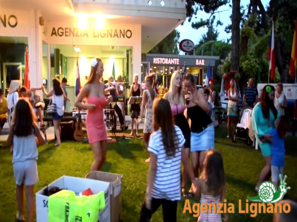 Апартаменты Lignano Exclusive With Pool Линьяно-Саббьядоро Экстерьер фото